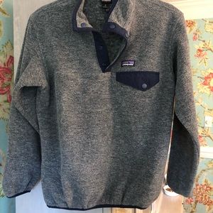 Like new Patagonia t snap fleece grey and Navy youth medium